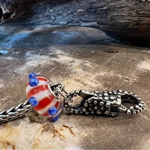 Authentic Trollbeads Glass Bead -Star Spangled Bead USA Flag TGLBE-10105